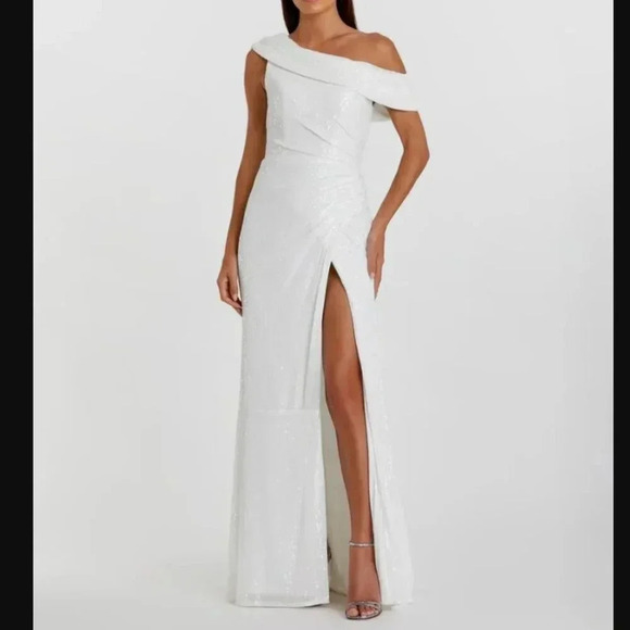 Mac Duggal Dresses & Skirts - NWT Mac Duggal One-Shoulder Ruched Sequined White Gown Size 14